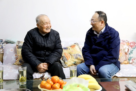 集团公司开展春节前慰问送温暖活动