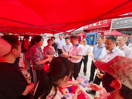 孔涛等市领导对集团公司的宣教形式给予肯定