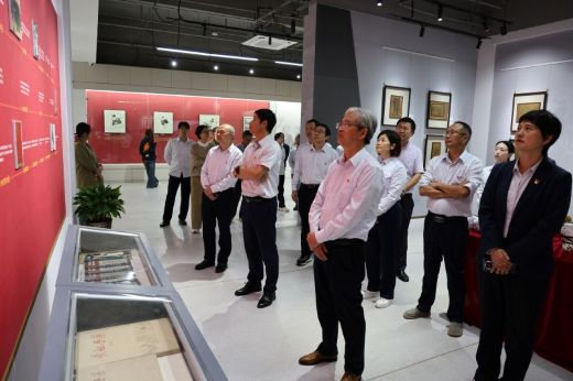 集团公司总部党委组织开展主题观展活动